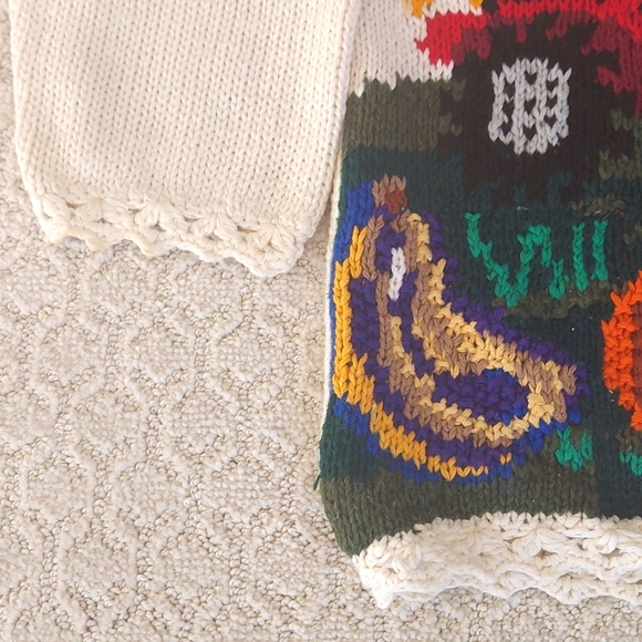 Unique Fall sweater. - Picture 4 of 4